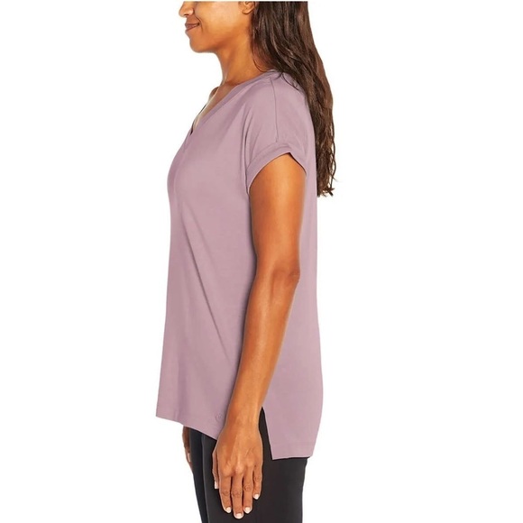 Banana Republic Ladies Short Sleeve V Neck Top - Picture 2 of 9